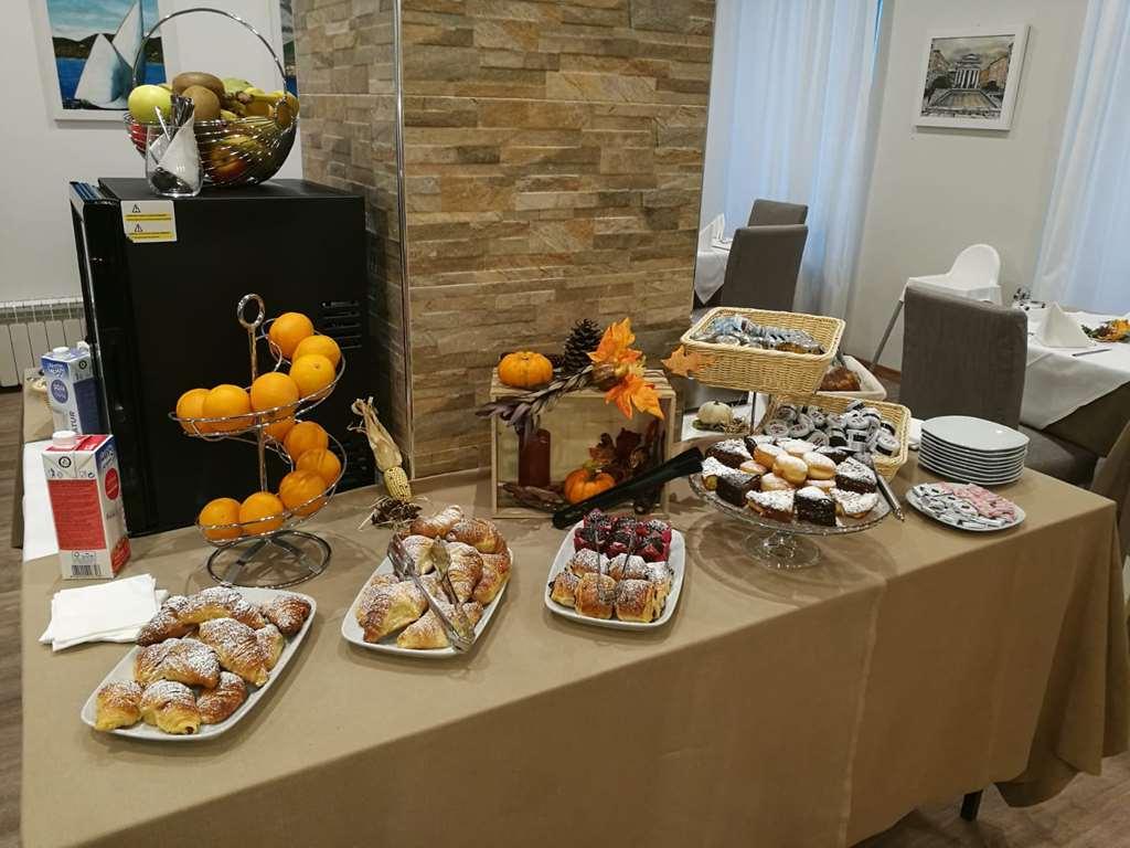 Hotel Tergeste Трієст Ресторан фото